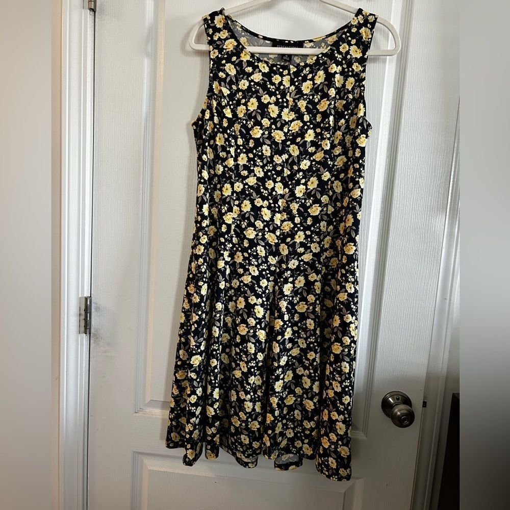 Perceptions New York Navy Blue and Yellow Floral Dress Women’s Medium
